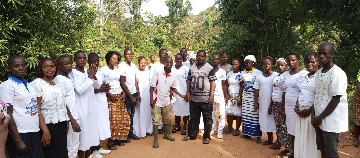 People from all nations worshiping together